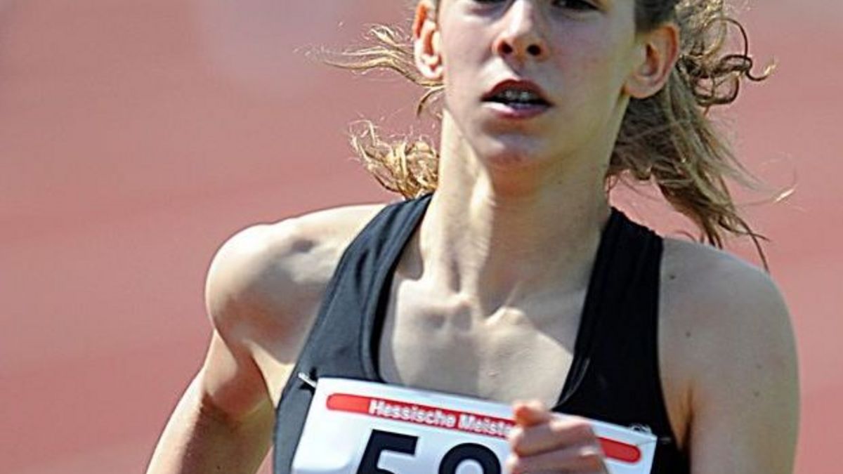 Jana Becker (LG Wettenberg) läuft Hessenrekord