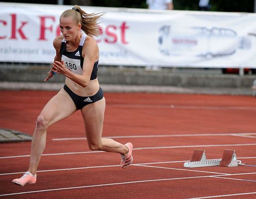 Wetzlar: Schnelles 100-Meter-Finale der Frauen, Lisa Mayer "back on track - starker Speerwurf
