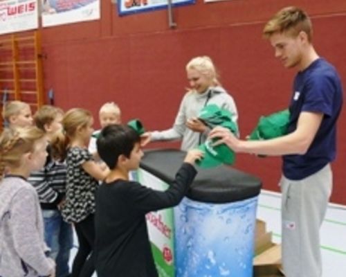 Rosbacher Leichtathletik-Aktionstage: Lisa Mayer und Marc Reuther begeistern rund 400 Kinder