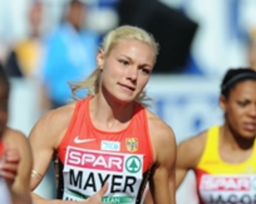 Lisa Mayer sprintet mit der Staffel auf WM-Platz vier