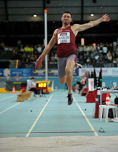 Erster DM-Tag in Leipzig endete mit zwei Medaillen für den HLV - Gianluca Puglisi Vizemeister im Weitsprung , Lisa Mayer als Dritte über 60 Meter zurück in der Erfolgsspur