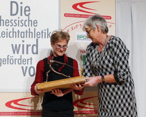 Ausgezeichnet: Nele Alder-Baerens ist Preisträgerin des HLV-Preises 2019