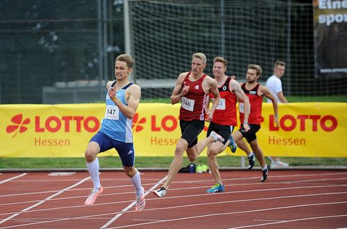 Wetzlar 2. Teil: Steven Müller läuft über 200 Meter zum Sieg - Altmeister Julian Reus gewinnt die 100 Meter - Michael Pohl auf dem vierten Platz
