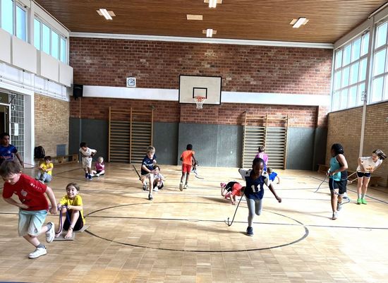 Teamgeist und Bewegung: Kinderleichtathletik an der Lessingschule Erzhausen begeistert Grundschüler