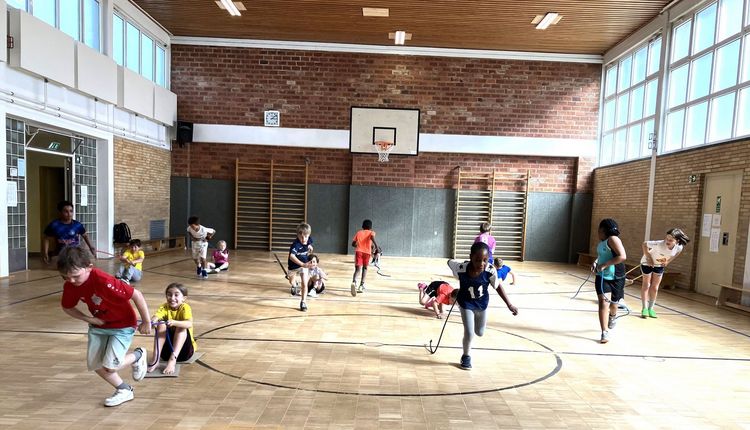 Teamgeist und Bewegung: Kinderleichtathletik an der Lessingschule Erzhausen begeistert Grundschüler