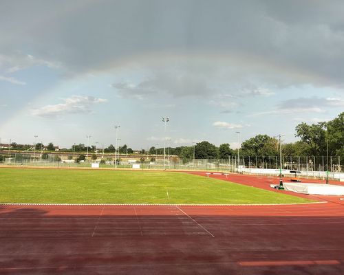 Der Lehrgang mit drei Regenbögen