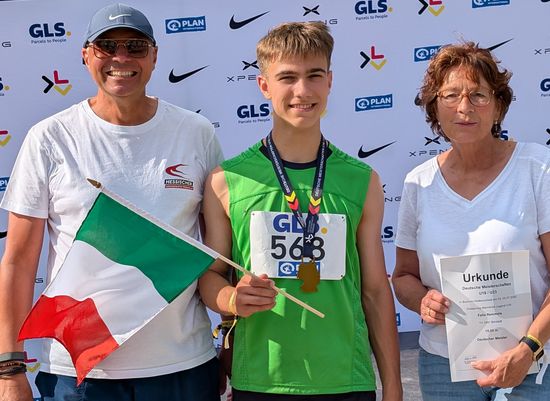 Nachbericht: Gold, PBs und Rieti-Tickets: Hessens Nachwuchs überzeugt in Bochum-Wattenscheid