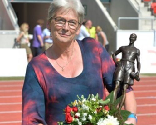 DLV ehrt HLV-Präsidentin Anja Wolf-Blanke