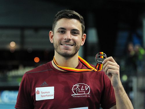 Erster DM-Tag in Leipzig endete mit zwei Medaillen für den HLV - Gianluca Puglisi Vizemeister im Weitsprung , Lisa Mayer als Dritte über 60 Meter zurück in der Erfolgsspur