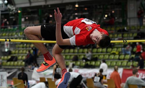 Mit gleich 20 Medaillen, darunter neun Titel, gab es für die hessischen Nachwuchs-Leichtathleten bei den deutschen Hallen- und Winterwurf Meisterschaften der U20 in Sindelfingen reichlich Edelmetall.