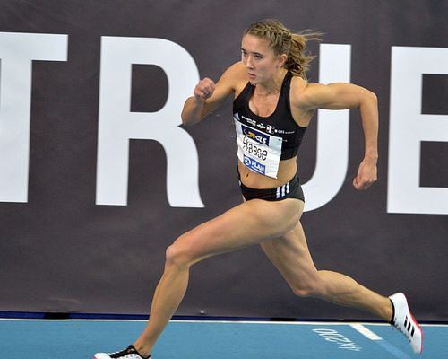 Rebekka rennt wieder - und das ziemlich flott! Doppelsieg in Chemnitz für die Athletin vom Sprintteam Wetzlar