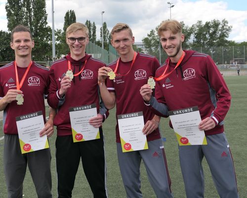 Fünf Medaillen, darunter zwei Titel, gab es für die hessischen Teams bei den deutschen Langstaffel-Meisterschaften in Mainz.