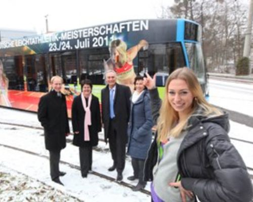 Wettkampf-Bahn der KVG  <br>wirbt für DM in Kassel