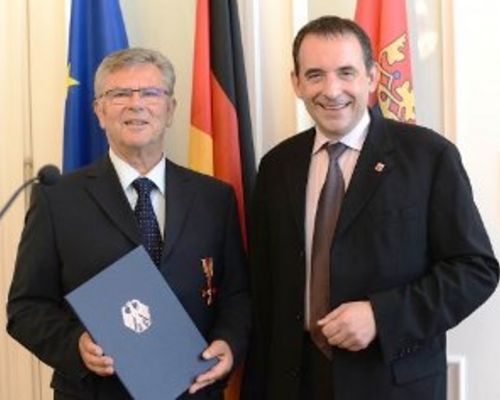 WLV-Ehrenvorsitzender Peter Schulte mit Bundesverdienstkreuz ausgezeichnet