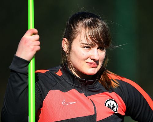 Neue Bestweiten und die DM-Norm zum Saisonauftakt für die Speerwerferinnen Jana Marie Lowka und Lilly Urban beim internationalen Meeting in Offenburg