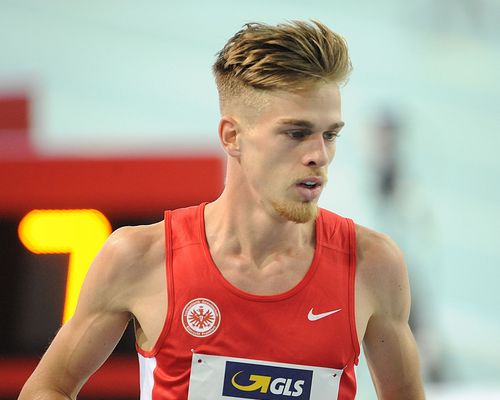 Marc Reuther stürmt im 800-Meter-Rennen von Erfurt an die Spitze der Weltbestenliste - tolle Steigerung für Antonia Dellert über 60 Meter