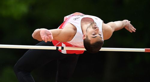 Dennis Hutterer holt sich Gesamtsieg beim "Deich-Meeting" - Vanessa Grimm Dritte bei den Frauen. Jannis Wolf beendet den Wettkampf als Vierter knapp vor seinem Trainingspartner Andres Bechmann. 