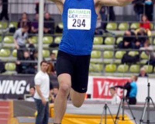 Leon Kirchner landet in Halle bei 14,83 Meter