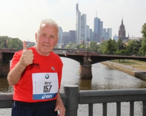 Last man standing - Altmeister Horst Jendrasch verkürzt den Frankfurt-Marathon um sechs Kilometer