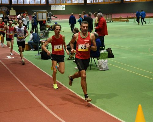 Hallen-HM: Rund 250 Altersklassen-Leichtathleten kämpfen in Stadtallendorf um Gold, Silber und Bronze 