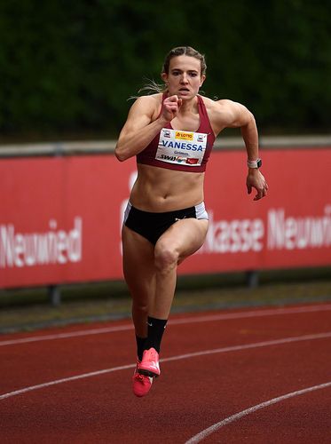 Dennis Hutterer holt sich Gesamtsieg beim "Deich-Meeting" - Vanessa Grimm Dritte bei den Frauen. Jannis Wolf beendet den Wettkampf als Vierter knapp vor seinem Trainingspartner Andres Bechmann. 