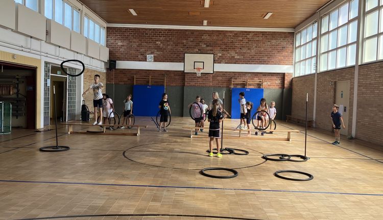 Kinderleichtathletik-AG begeistert Lessingschüler:innen in Erzhausen
