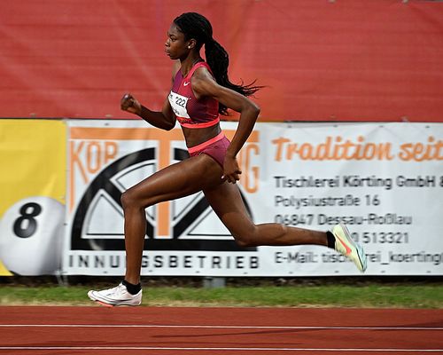 U18 EM Jerusalem (2. Tag): Holly Okuku zieht mit überlegener Vorstellung ins 200-Meter-Finale ein 