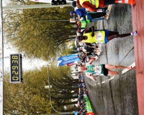 Bestzeit für Jens Nerkamp beim Paderborner Osterlauf, Katharina Heinig beste Deutsche