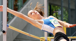 U16-DM Block: Jenna Fee Feyerabend überspringt 1,80 Meter - Wurf dreimal auf dem Podest
