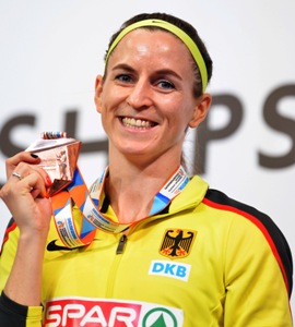 Claudia Salman-Rath springt mit 6,94 Meter zu EM-Bronze - Lisa Mayer Fünfte über 60 Meter